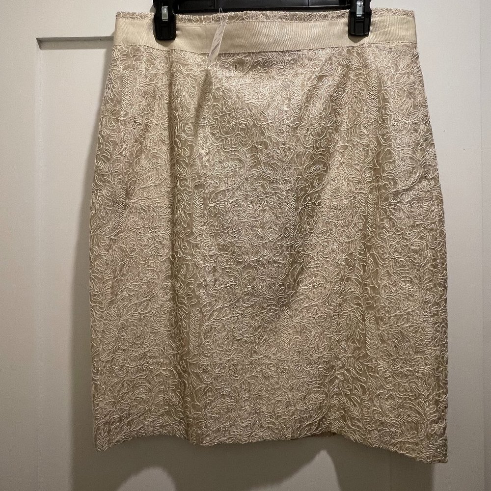 Brooks Brothers beautiful gold knee length skirt